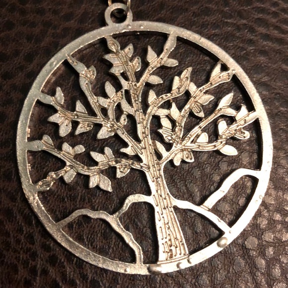 Tree framed necklace - Picture 3 of 4